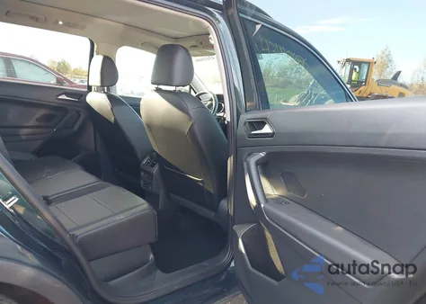 2018 Volkswagen Tiguan 2.0T Se/2.0T Sel z USA, uszkodzony, nr VIN 3VV2B7AX3JM114436